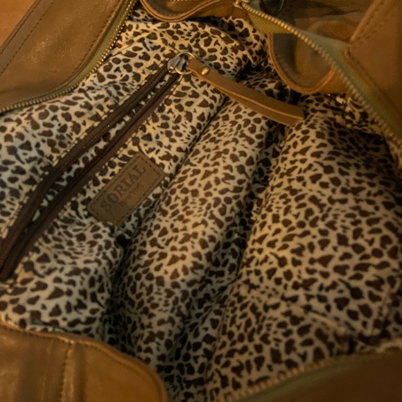 “SORIAL” Leather shoulder bag with zipper closure big-roomy - Picture 5 of 10